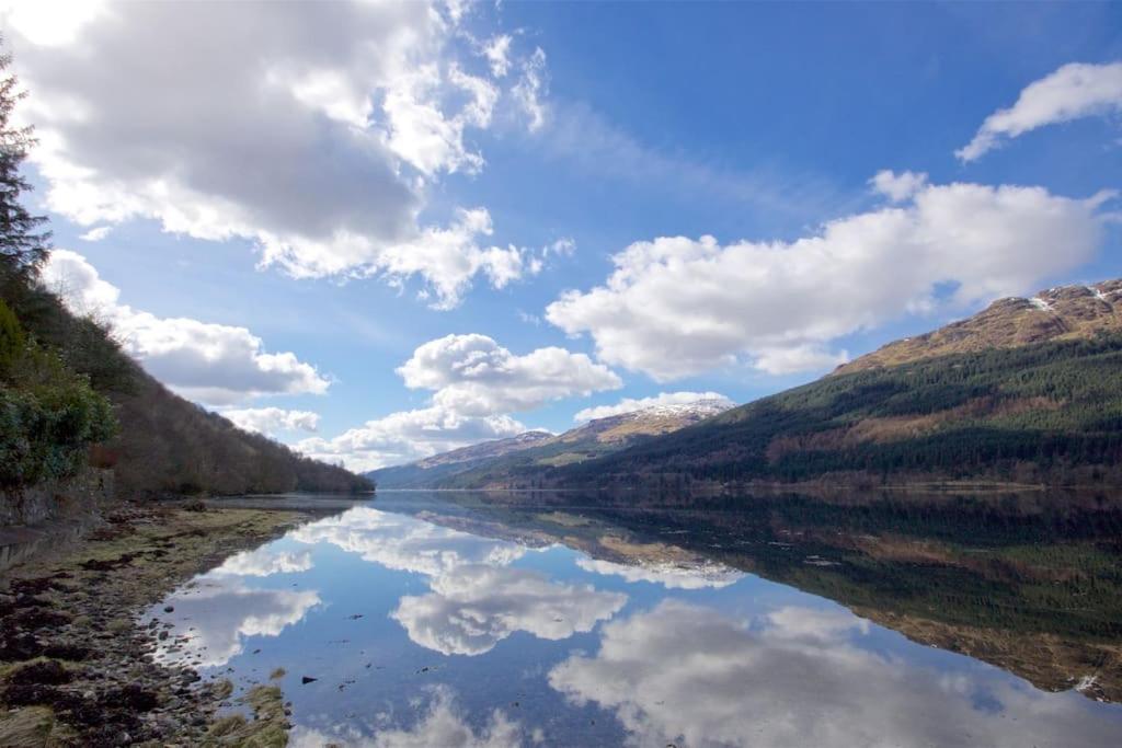 Rossmay House - 4 Bedroom Scottish Villa With Waterfront / Mountain Views Arrochar Exterior photo